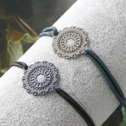Trendy jewelery with bohemian look and winter look