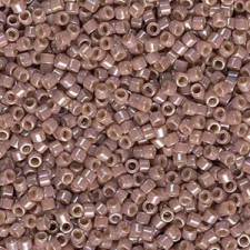 Miyuki Delica Perlen 11/0 - Opaque glazed beige ab DB-2271