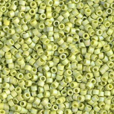 Miyuki Delica Perlen 11/0 - Opaque glazed frosted rainbow olive DB-2309