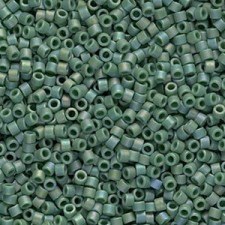Miyuki Delica Perlen 11/0 - Opaque glazed frosted turtle green ab DB-2311