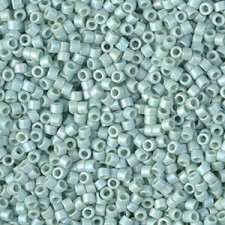 Miyuki Delica Perlen 11/0 - Opaque glazed frosted rainbow celadon DB-2313